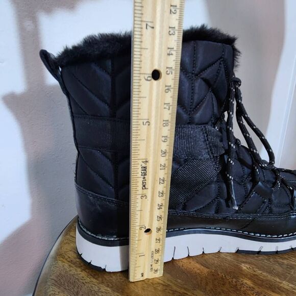 Tommy Hilfiger Black Lace-Up Winter Boots with Faux Fur Lining Size 7 - Picture 10 of 12